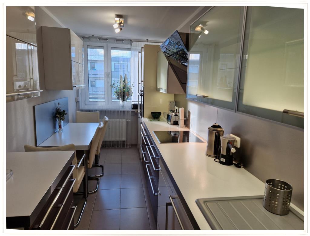 Neuwertige Einbauküche